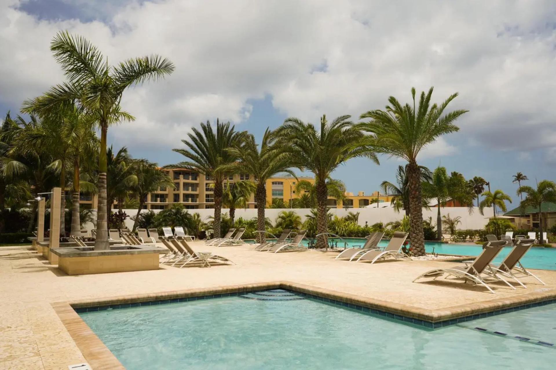 Luxury Apartment In Eagle Beach Levent Palm Beach Exterior photo