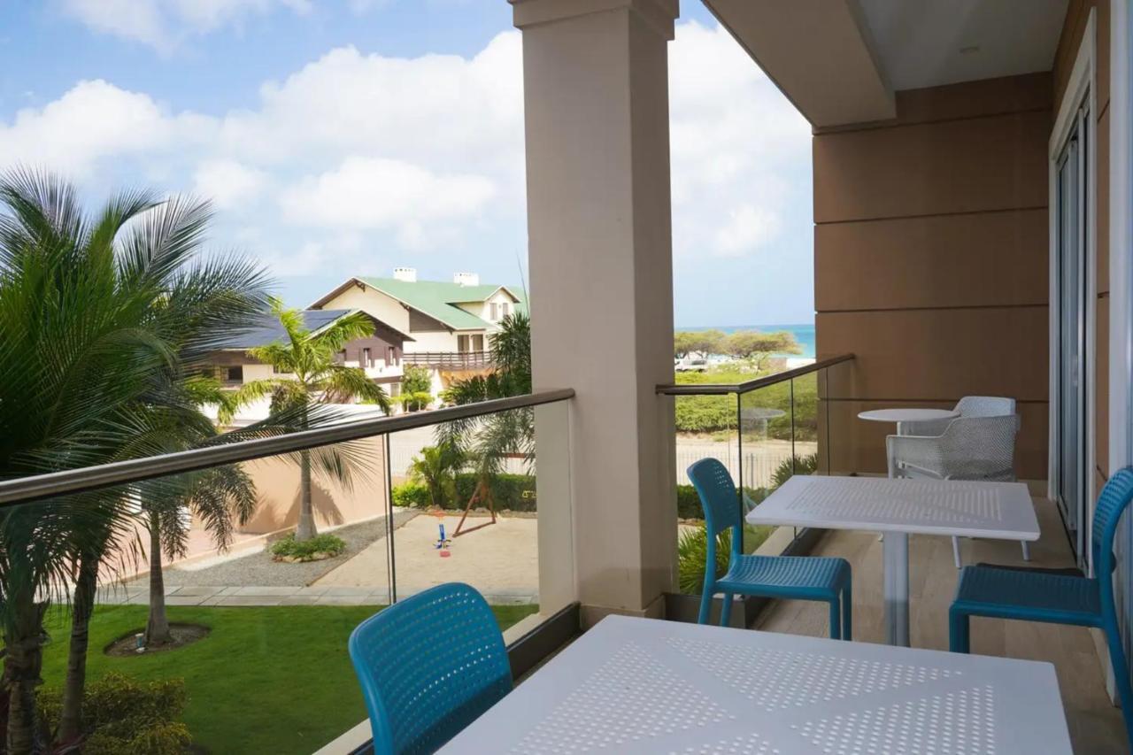 Luxury Apartment In Eagle Beach Levent Palm Beach Exterior photo